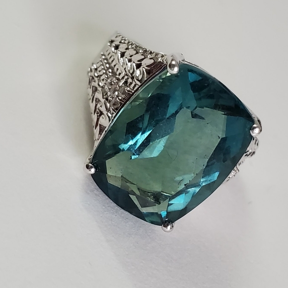 ‘Atlantis Dream’ 28 Cttw Sterling Silver 925 Teal Sapphire Ring